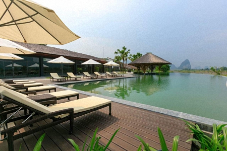 Serena Hotel exterior
